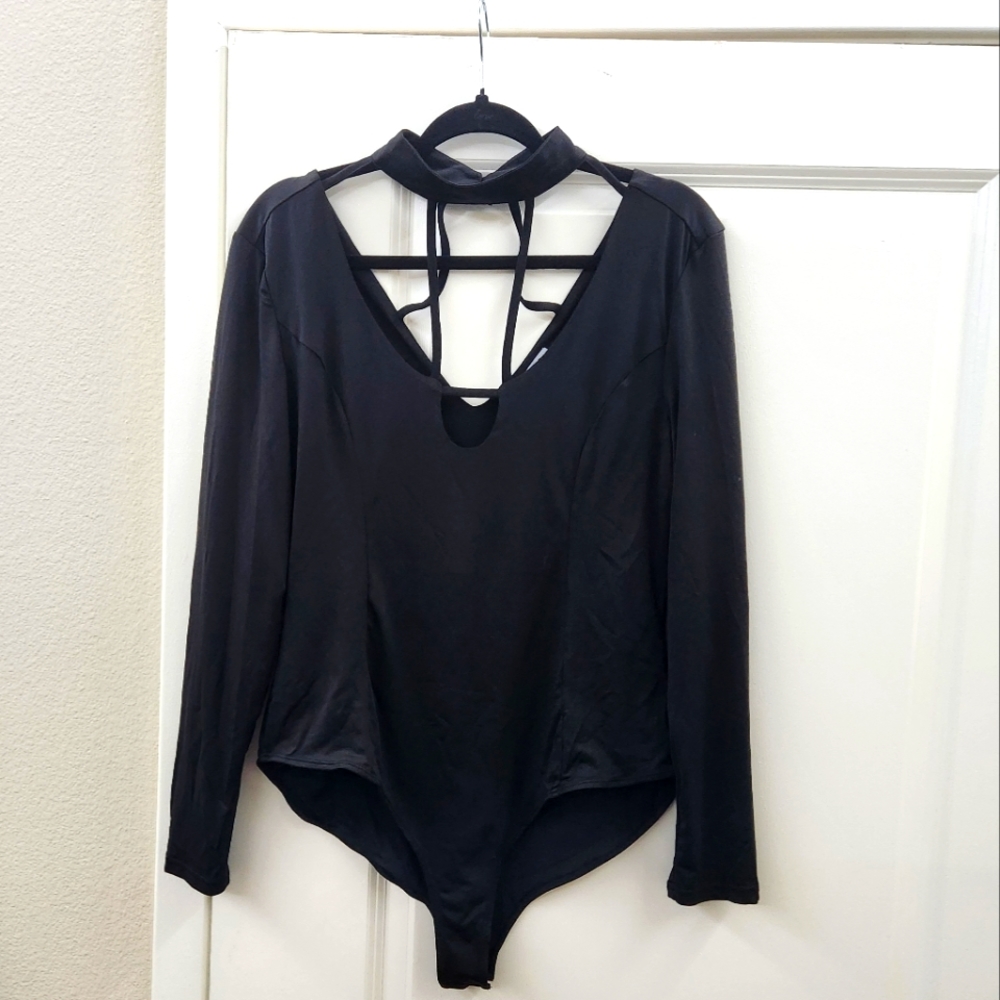 Charlotte Russe Black V-Neck with straps and choker-like collar Bodysuit XL